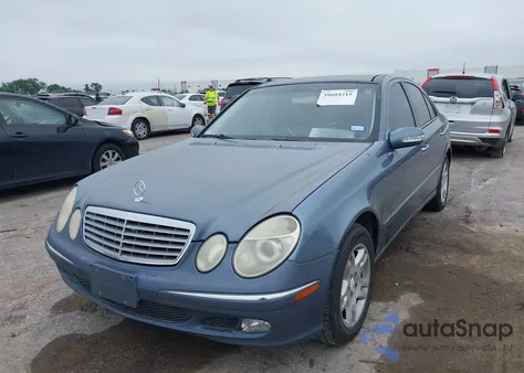 2003 Mercedes-Benz E 320 z USA, uszkodzony, nr VIN WDBUF65J13A203223